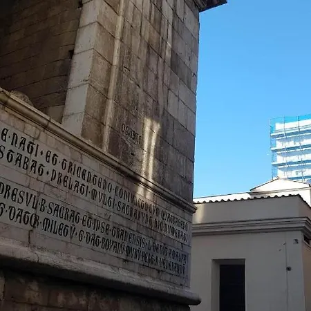 Santa Chiara Spaccanapoli Apartment