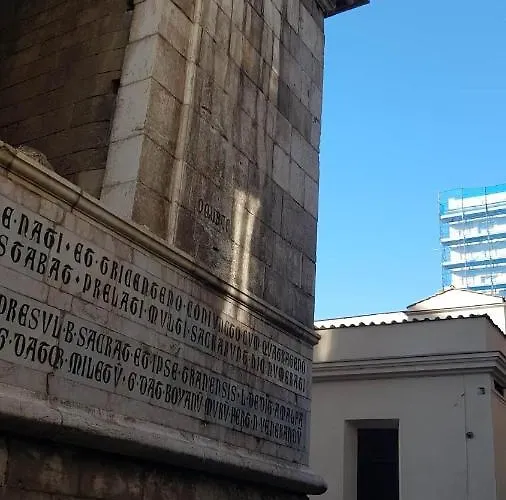 Santa Chiara Spaccanapoli Апартаменты