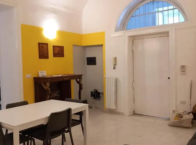 Santa Chiara Spaccanapoli Апартаменты